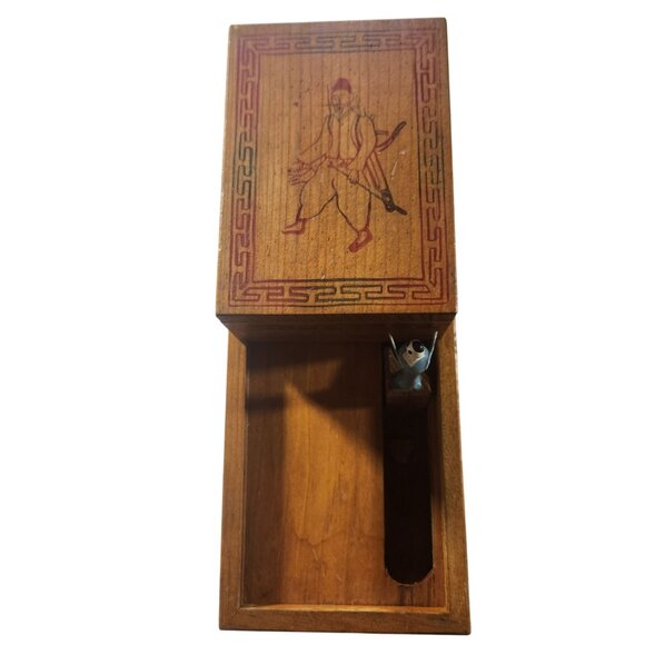 Vintage Wooden Sliding Top Cigarette Box With Hand-Painted Oriental Design - Picture 3 of 8